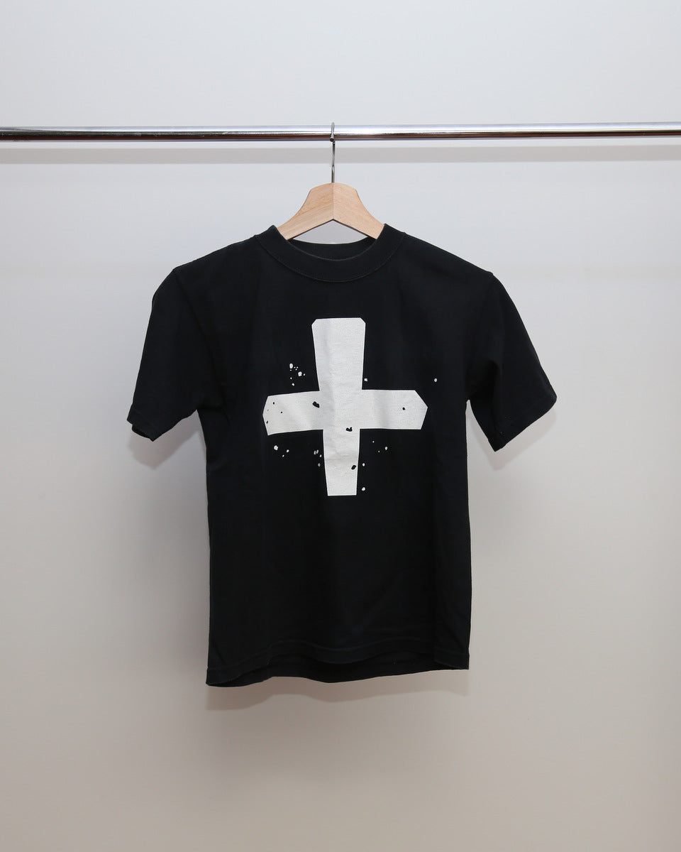 UNDERCOVER LABORATORIES WHITE CROSS TEE S